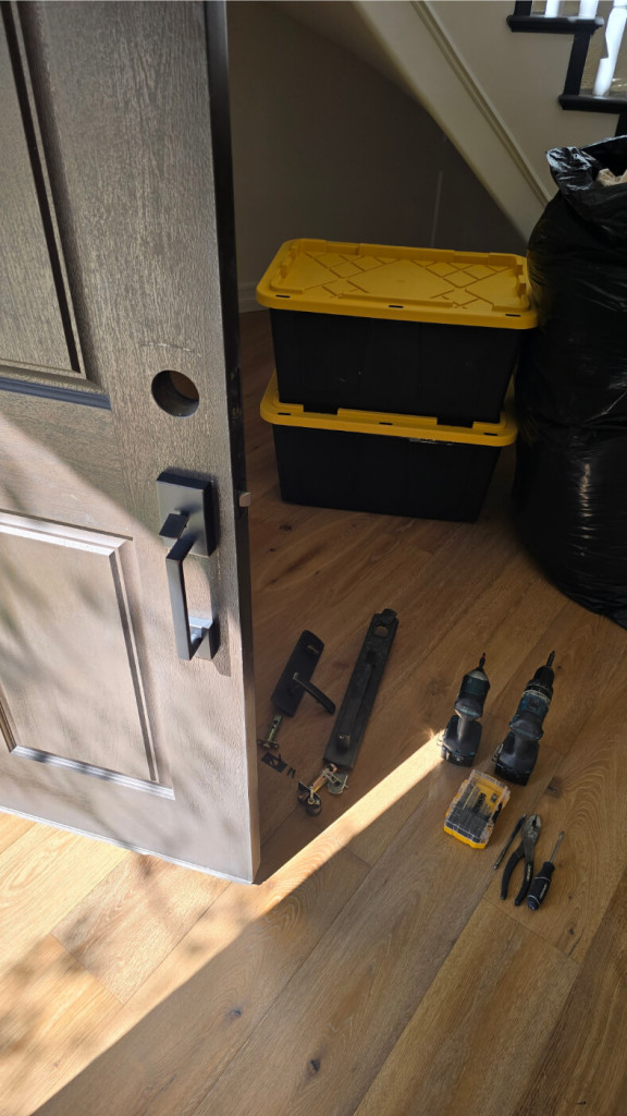 lock replacement locksmith woodland hills